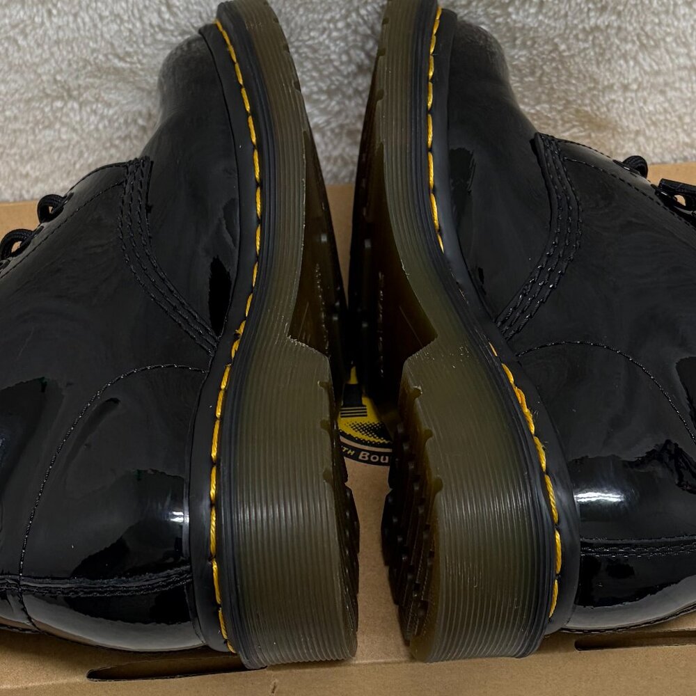 Women's Doc Marten's 1460 W Black Patent Leather Size 6 w/Original Box - Picture 3 of 14